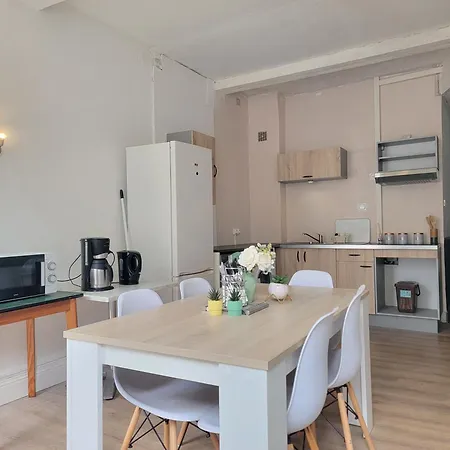 Chambre Interieure De 4 Avec Salle De Bain Privee Centre Lourdes * Lurdy